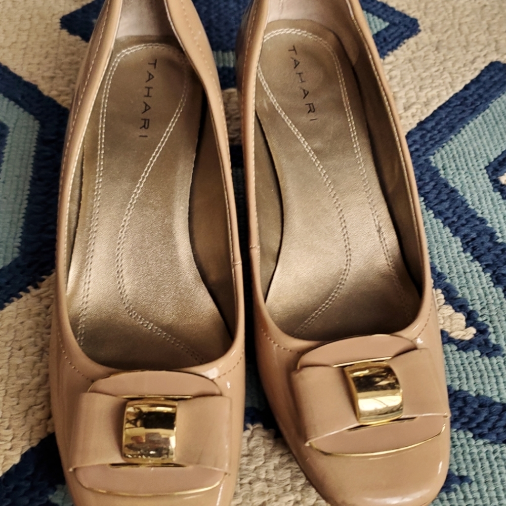 Nude Tahari block heels